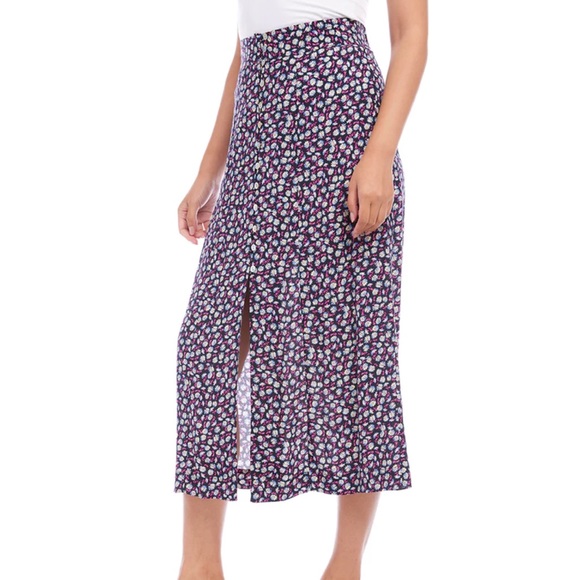 Karen Kane Dresses & Skirts - Karen Kane Button Front Midi Skirt.